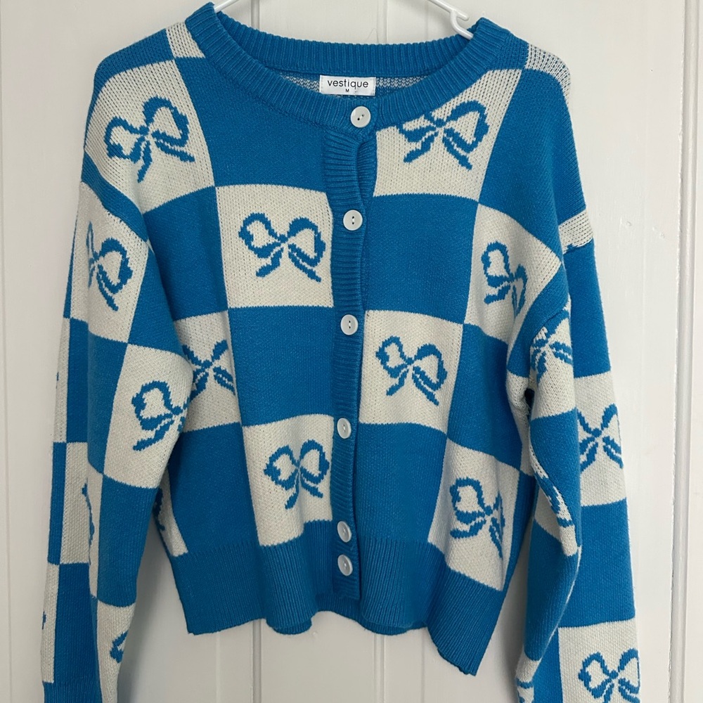 Vestique Blue and White Checkered Bow Croquet Button Up Cardigan Sweater